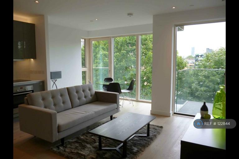1 bedroom flat in Victory Place, London, SE17 (1 bed) (#122844)