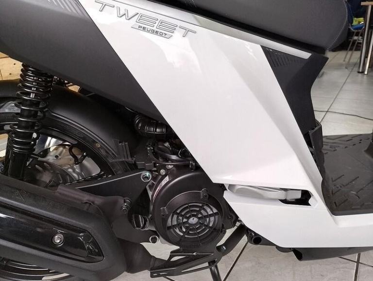 PEUGEOT TWEET 125 125 SCOOTER 