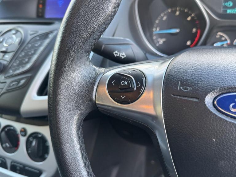 2012 Ford Focus 1.6 TDCi 115 Zetec 5dr HATCHBACK DIESEL Manual