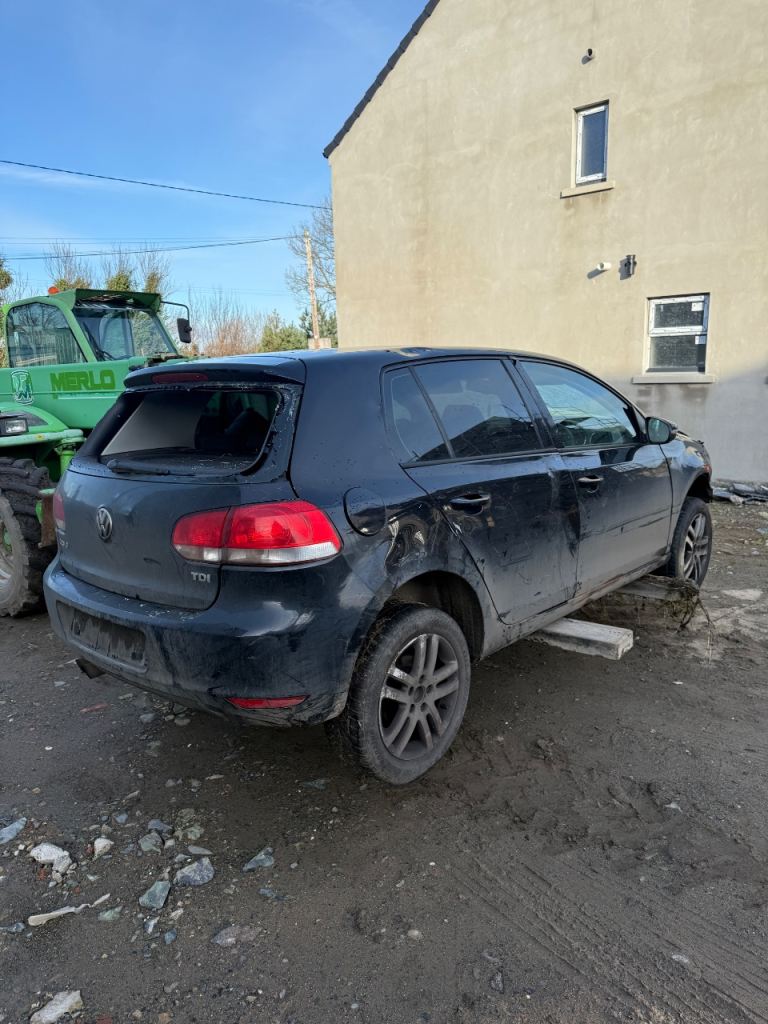 2010 Vw golf mk6 2.0 tdi 6 speed BREAKING 