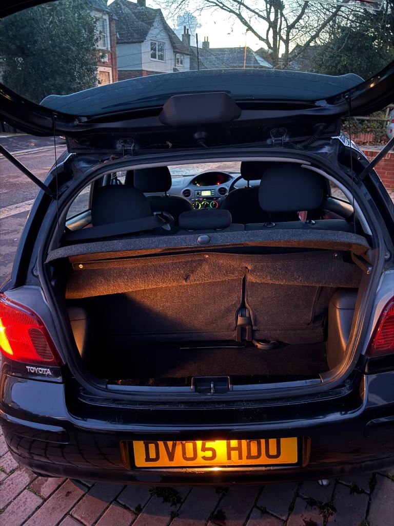 Toyota, YARIS, Hatchback, 2005, Manual, 1298 (cc), 5 doors