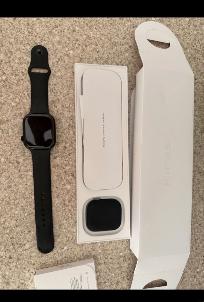 Apple Watch series 11 jet Black GPS Good Condition with Box