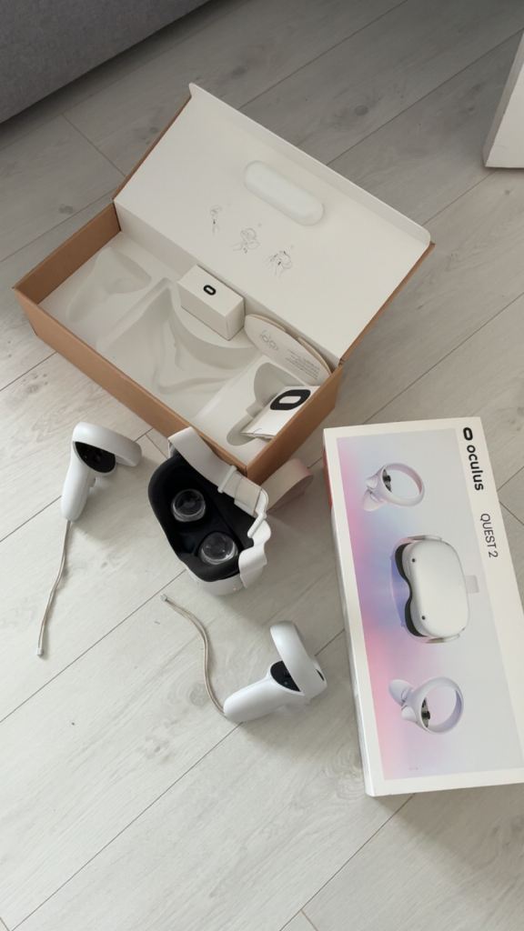 Oculus Quest 2 Virtual Reality Headset - Good Condition