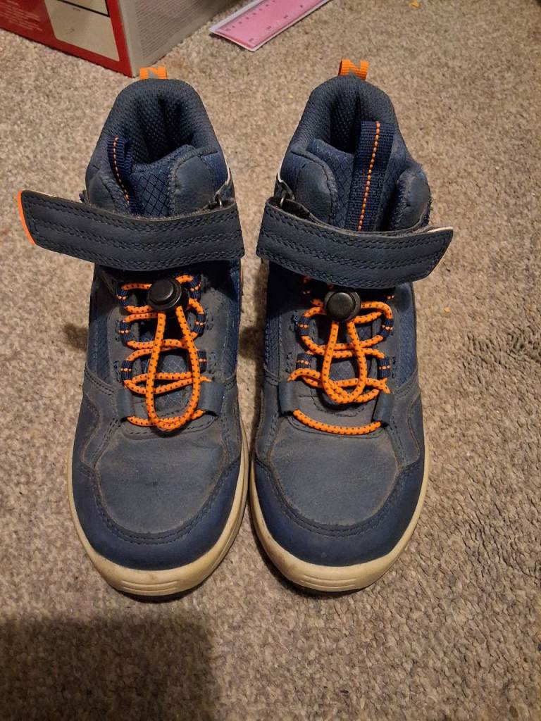 Boys Crane hiking boots size 12