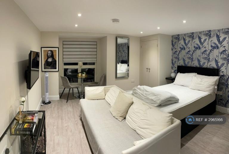 Studio flat in Catharine Street, Cambridge, CB1 (#2965166)