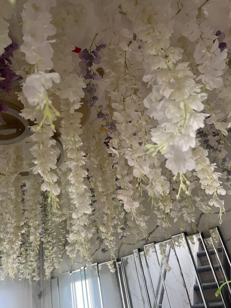 Artificial flowers 