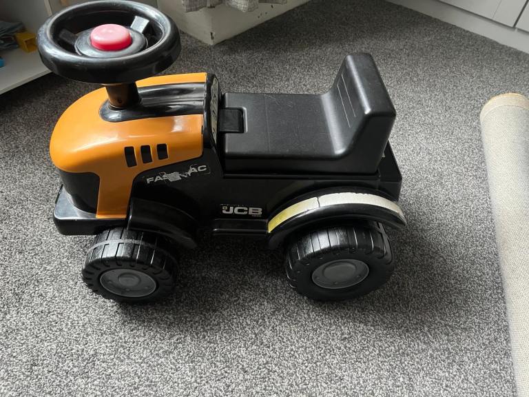 JCB Fastrack Foot To Floor Ride-On