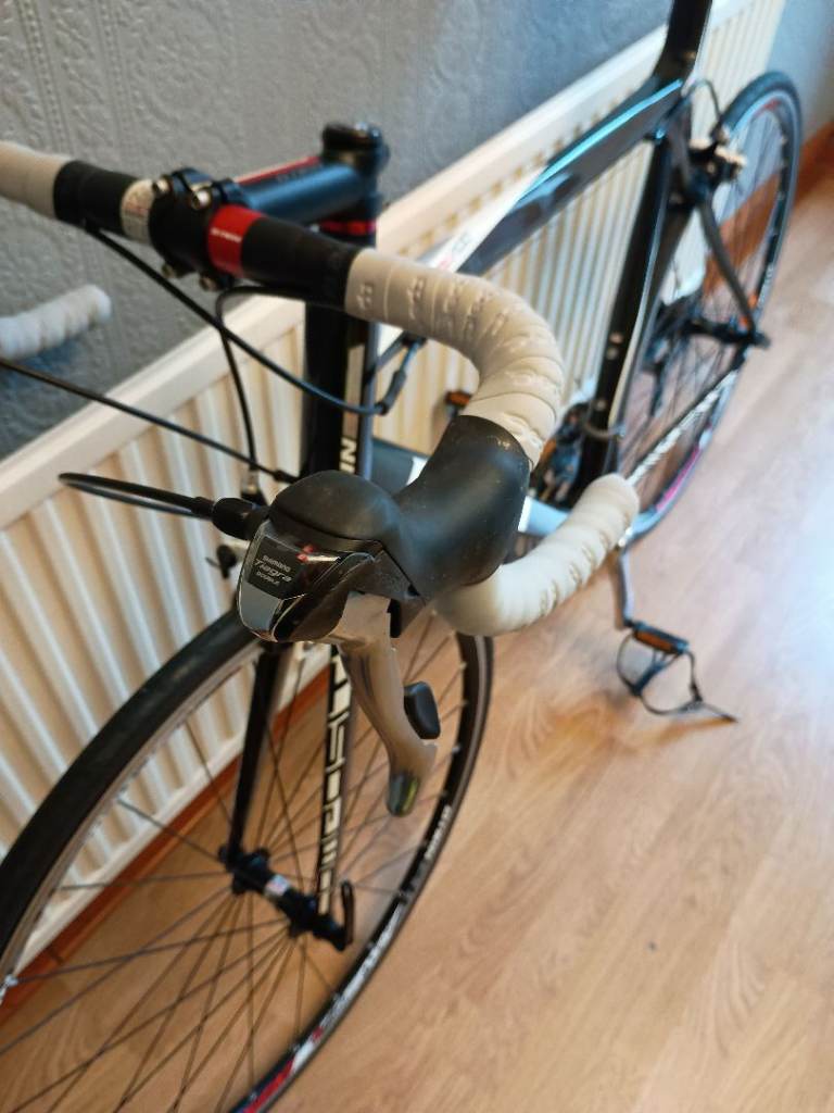 Btwin FC 700 full carbon road bike 