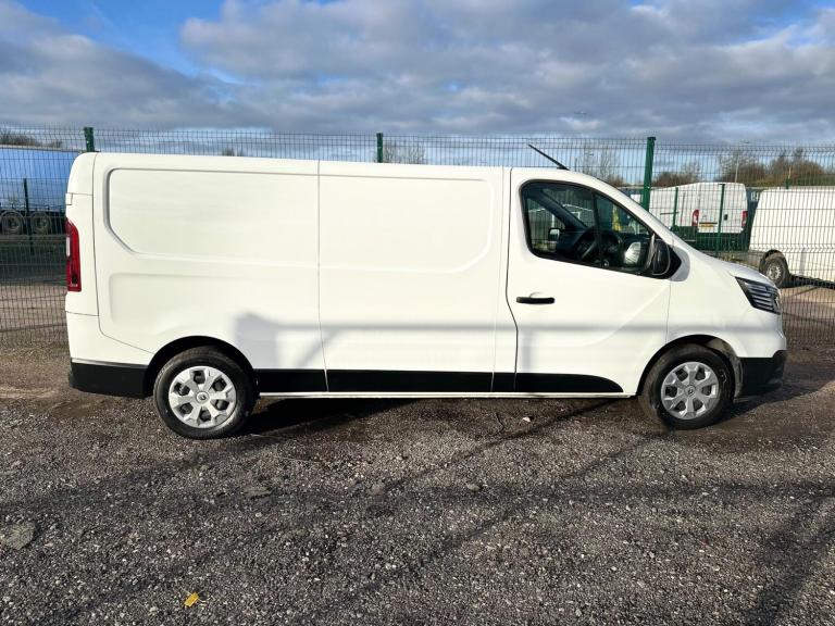 2023 Renault Trafic LL30 Blue dCi 130 Business+ Van PANEL VAN DIESEL Manual