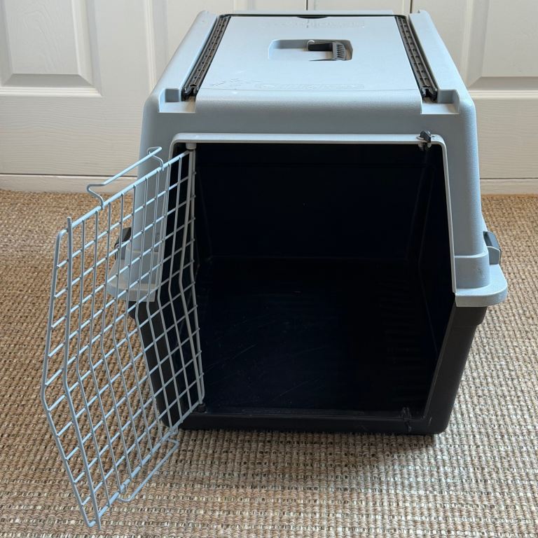 Ferplast ATLAS 40 - Small/Medium sized dog carrier crate cage