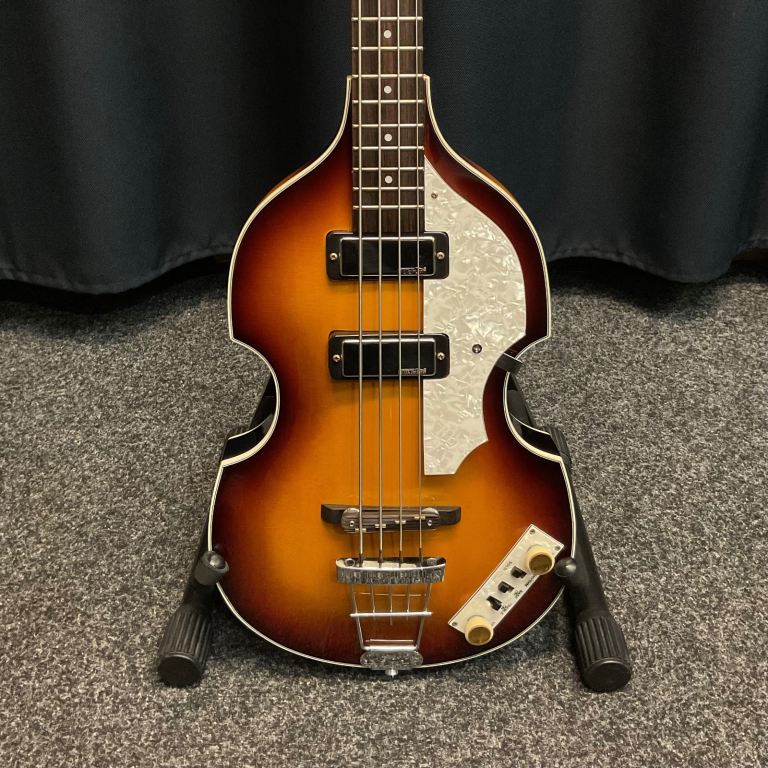 Vintage VVB4 Violin Bass Guitar 