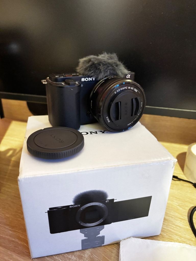 Sony Zv-10 + Dji mic + Lens 