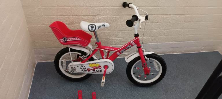 Pom Pom 14 inch Wheels Like New