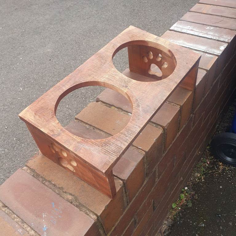 Dog Feeding Tray , No Bowls But Easy To Get, 15 x 8 x 5 inches, Good Condition , Very Useful. 