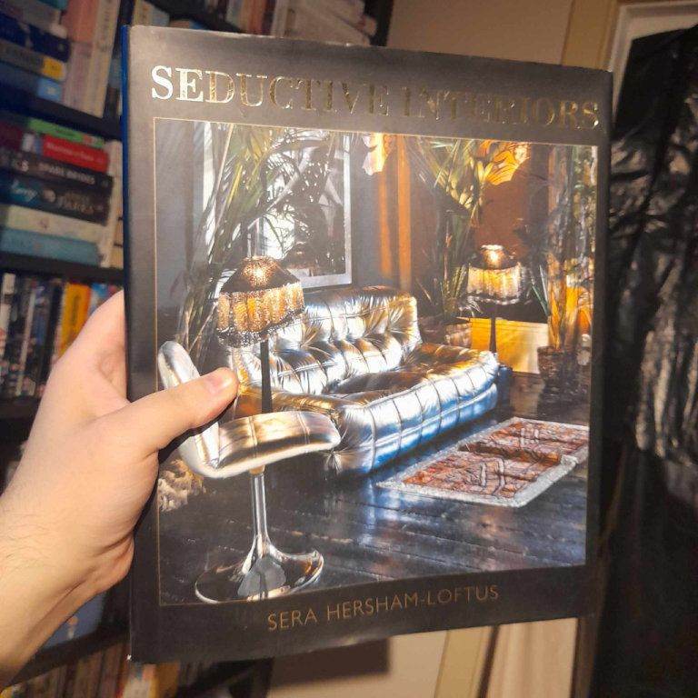  Seductive Interiors [Book]