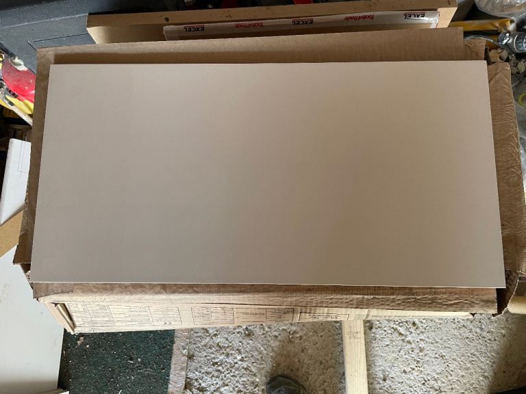 White ceramic bathroom, utility, kitchen wall tiles 30x60cm approx 17m2 