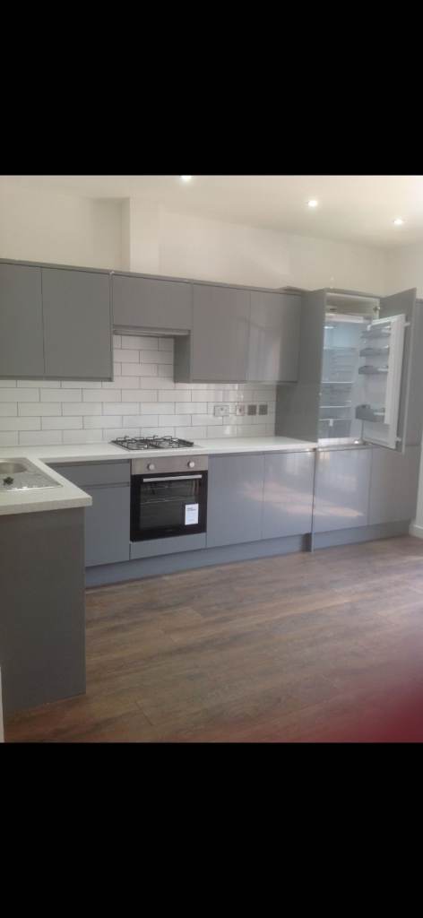 ONE BEDROOM OUT OF TWO BEDROOM GROUND FLOOR WITH LARGE GARDEN