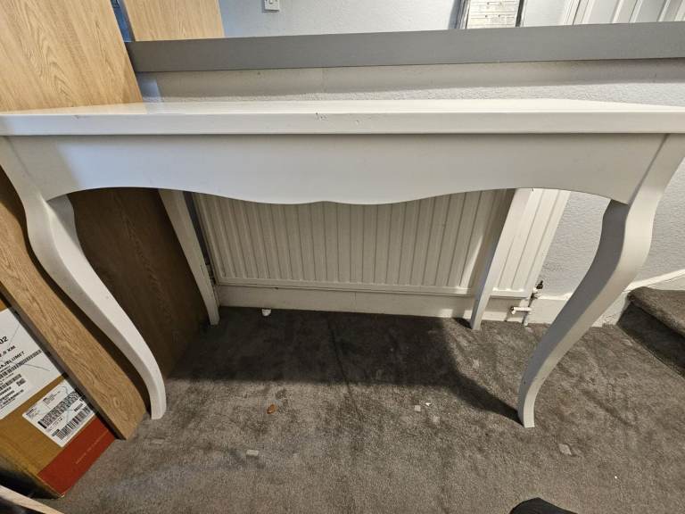 Elegant White Console Table / Hallway Table