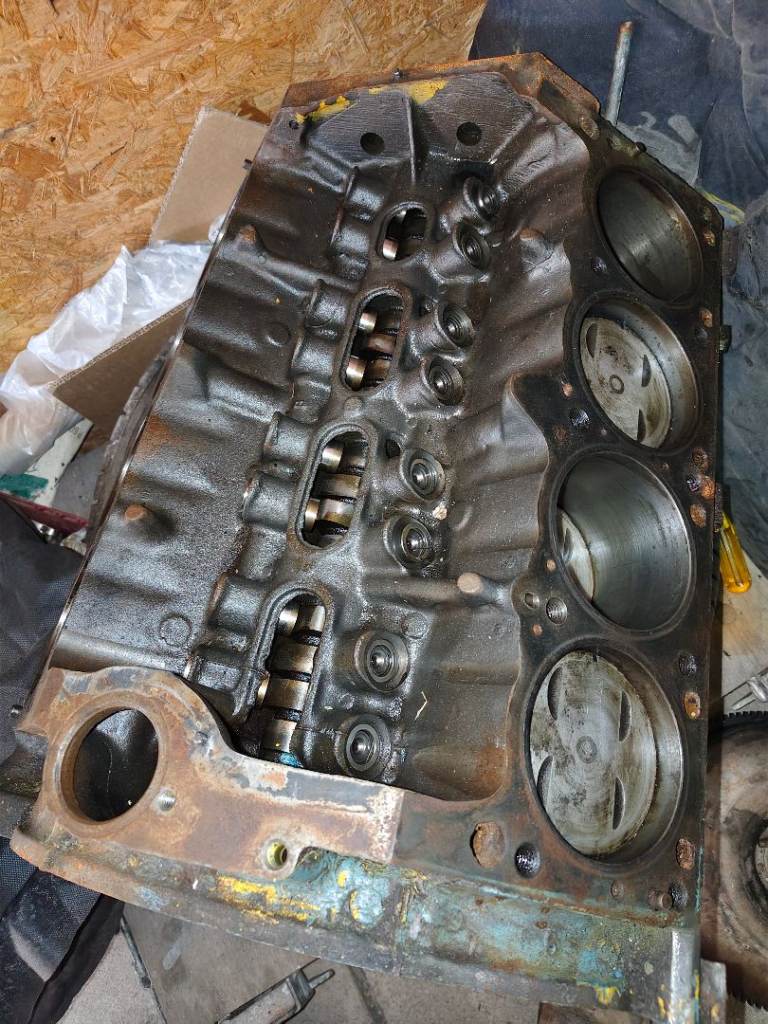 Mopar 318 LA V8 small block engine. 
