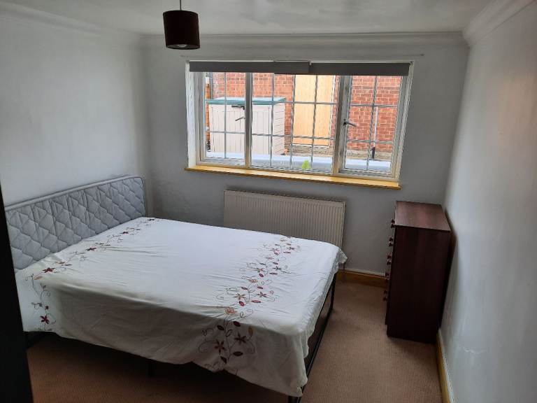 Double Room in 2 bed G Floor Flat with Garden SE19 Crystal Palace Norwood Norbury for Single/Couple