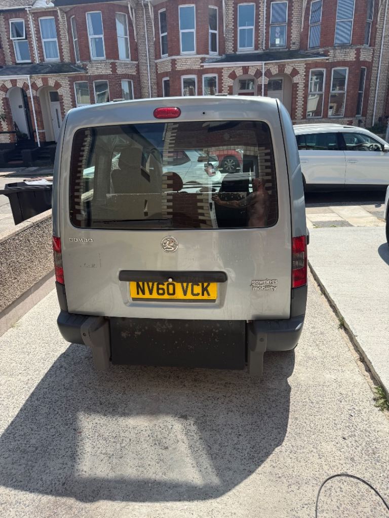 Vauxhall Combo WAV Wheelchair Accessible Vehicle – 11 Months MOT – Runs out 30/06/27
