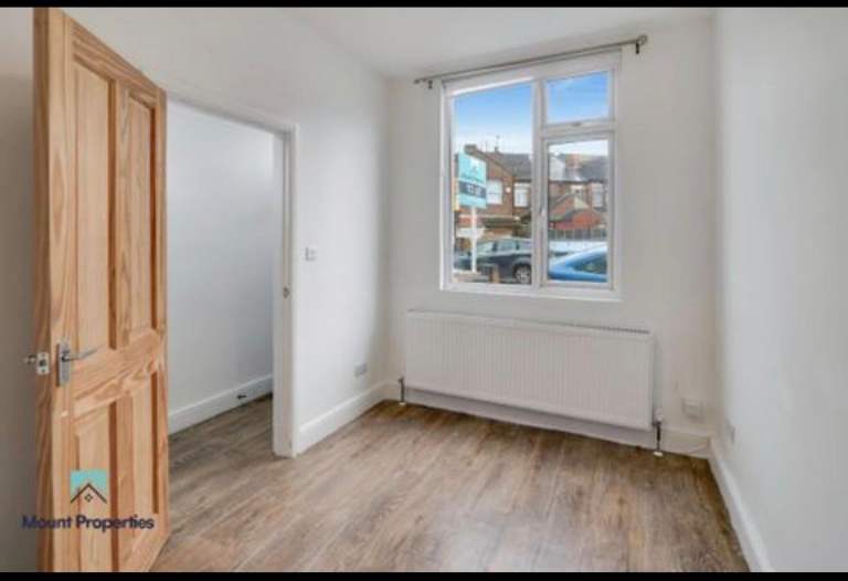 3 Bed Property Coventry CV1 comes Unfurnished | COMPANY LET ALLOWED