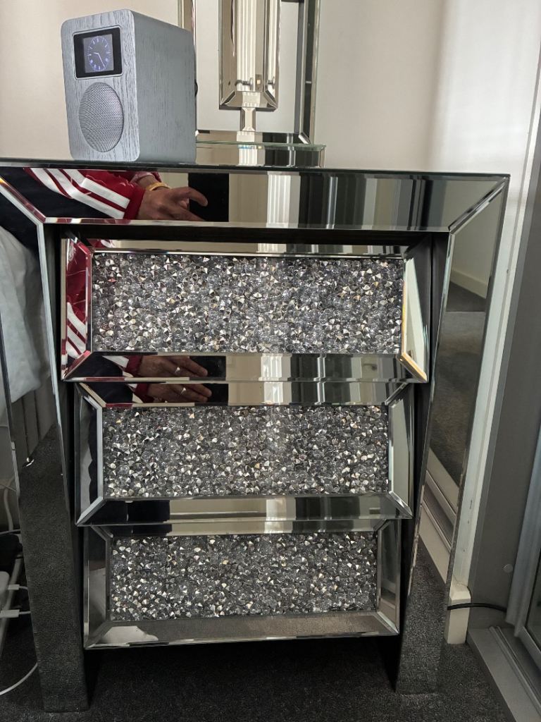 2 Mirrored Bedside Table with Crushed Crystal Drawers – Good Condition