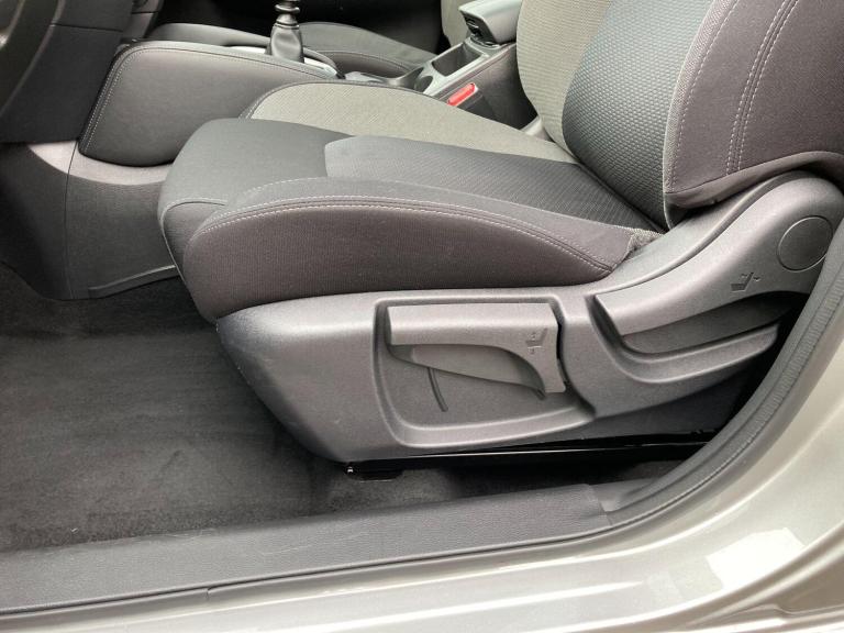 2019 Nissan Qashqai 1.3 DiG-T N-Connecta 5dr HATCHBACK PETROL Manual