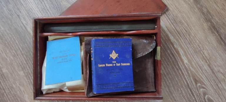 Freemasons - Masonic Regalia