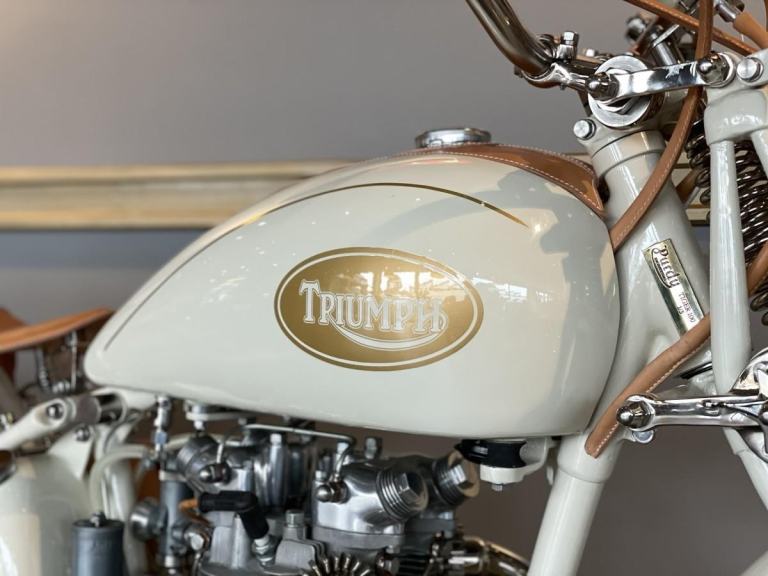 Triumph 500 Twin 1946 Classic collectors piece Purdy Engineering Special Amaz...