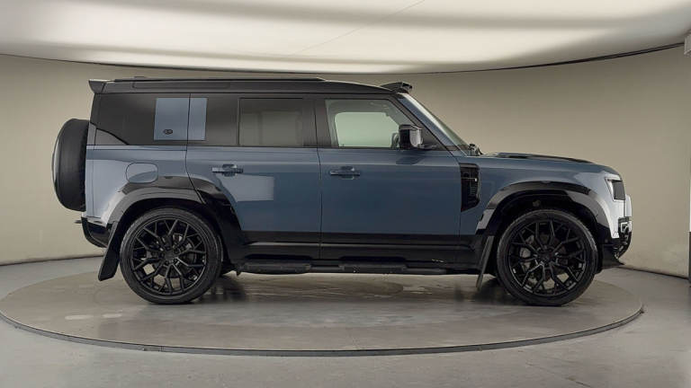 2022 Land Rover Defender 110 3.0 D300 MHEV X-Dynamic HSE SUV 5dr Diesel Auto 4WD Euro 6 (s/s) (30...