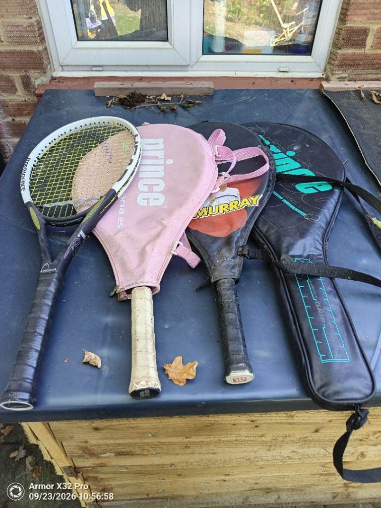 Tennis rackets 