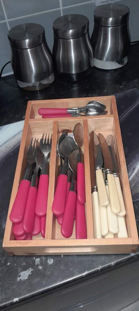 Cutlery Set with Wooden Organiser Tray – Good Condition