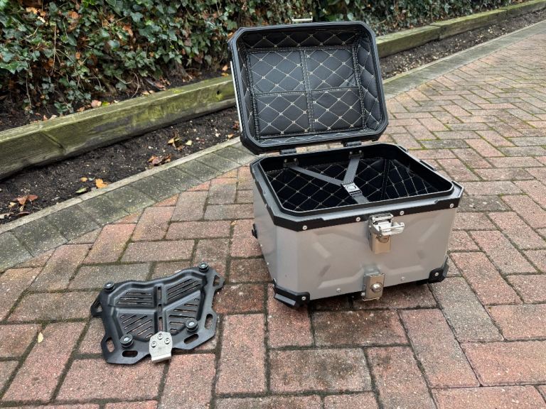 Motorcycle top box