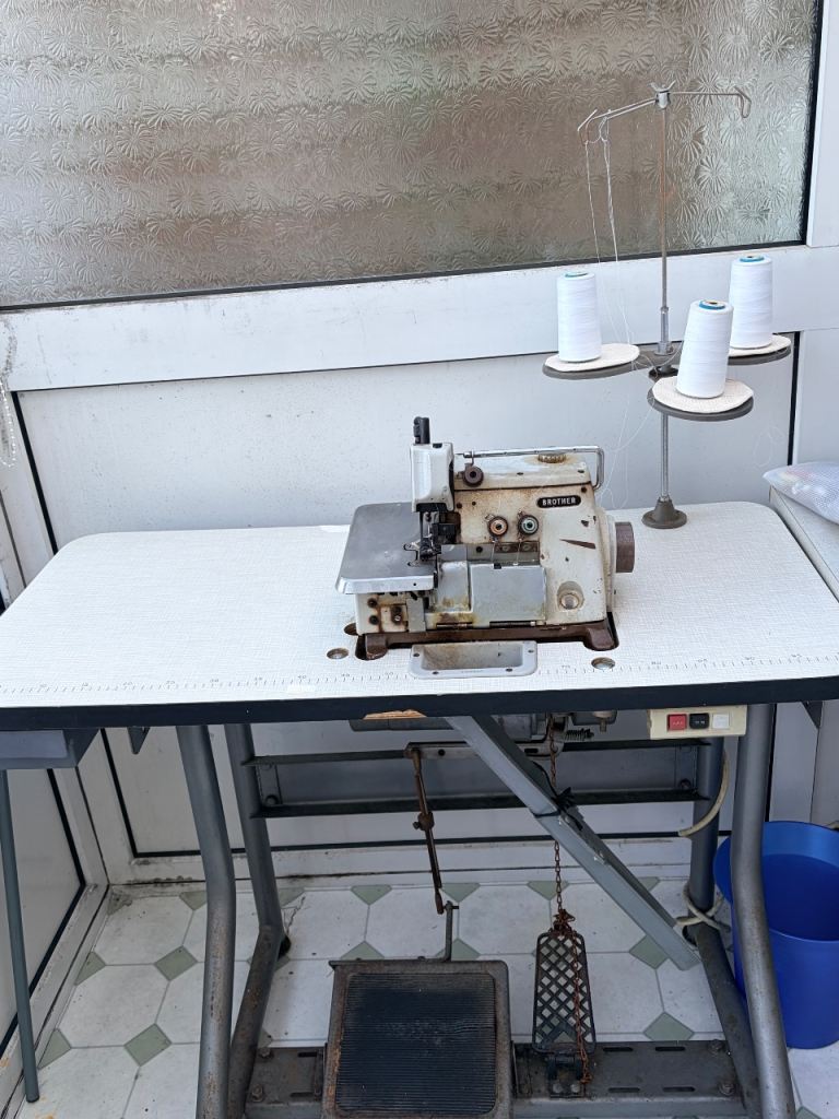 Brother industrial overlocker sewing machine