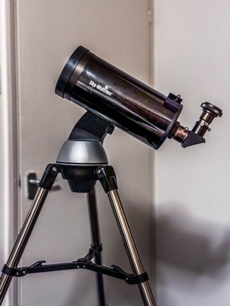 Sky-watcher 127 go-to telescope with stand, variety of lenses and other accessories