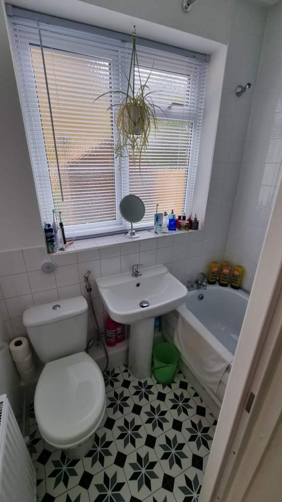 CRYSTAL PALACE FOR 2/3 BEDROOM HOUSE MOST SOUTH EAST AREAS 