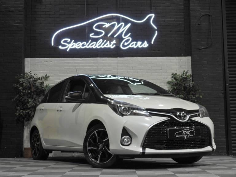 2017 Toyota Yaris 1.33 VVT-i Design 5dr CVT HATCHBACK PETROL Automatic