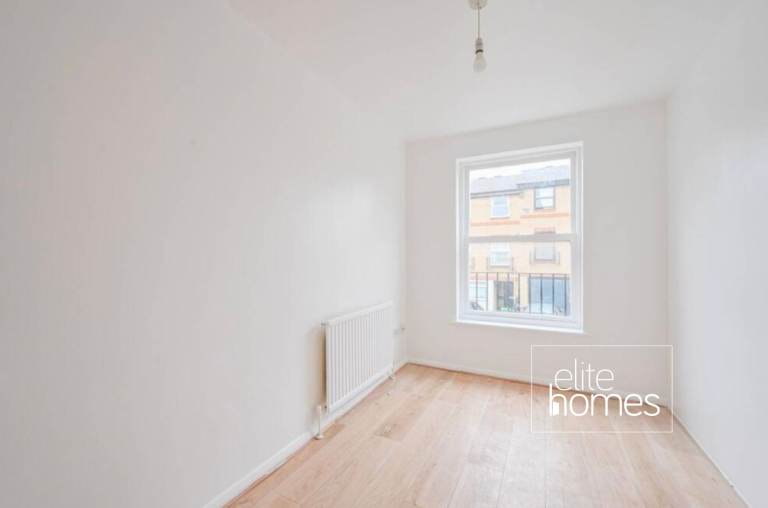 Great condition newly decorated One bedroom flat in Hackney, E9.