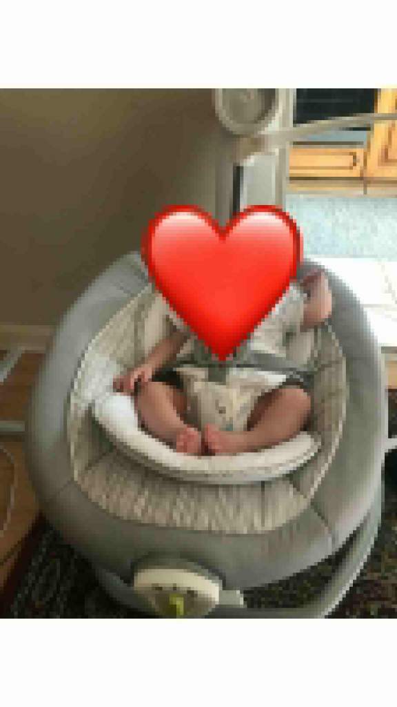 Baby soothing chair