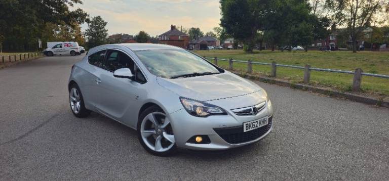Vauxhall, ASTRA GTC, Hatchback, 2012, Manual, 1956 (cc), 3 doors