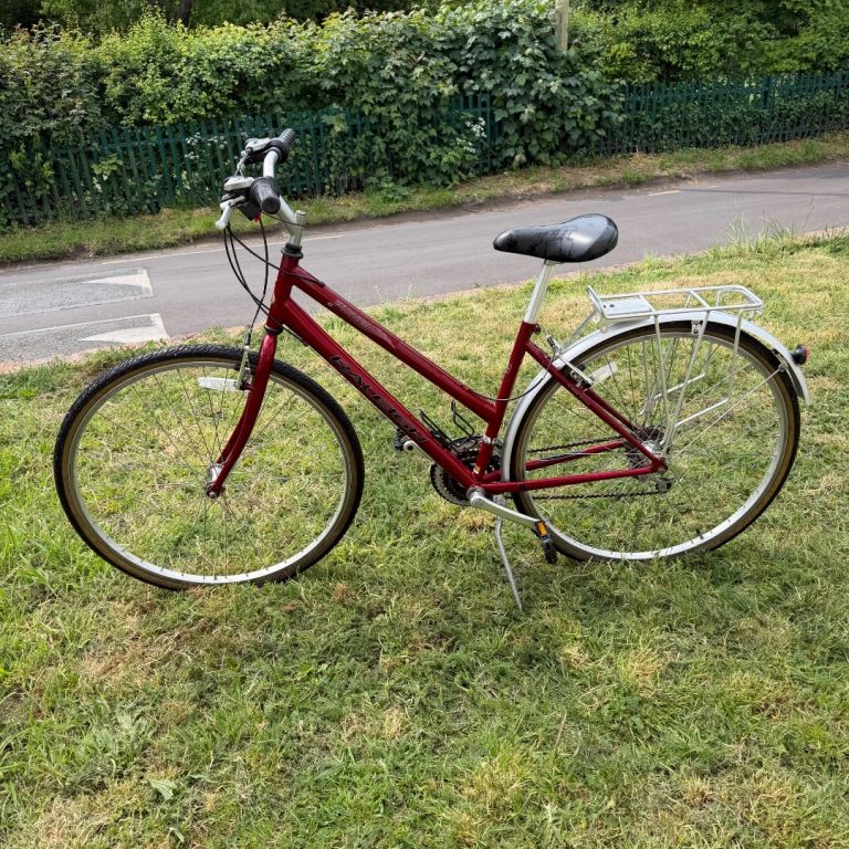 Raleigh Pioneer 18" Hybrid Bike