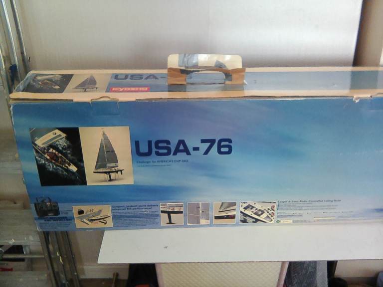Kyosho oracle BMW racing yacht radio control model kit,
