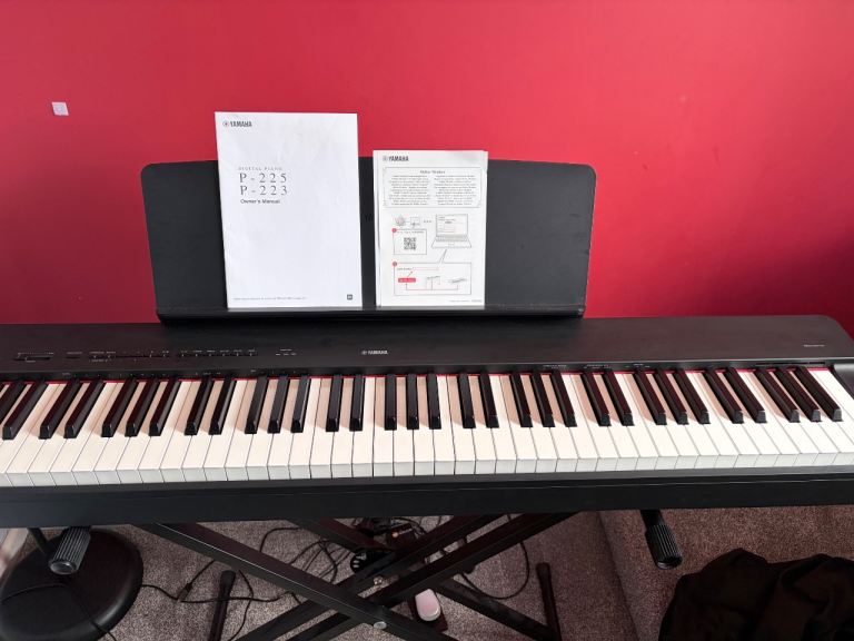 Yamaha P225 Digital Piano 88 Keys 