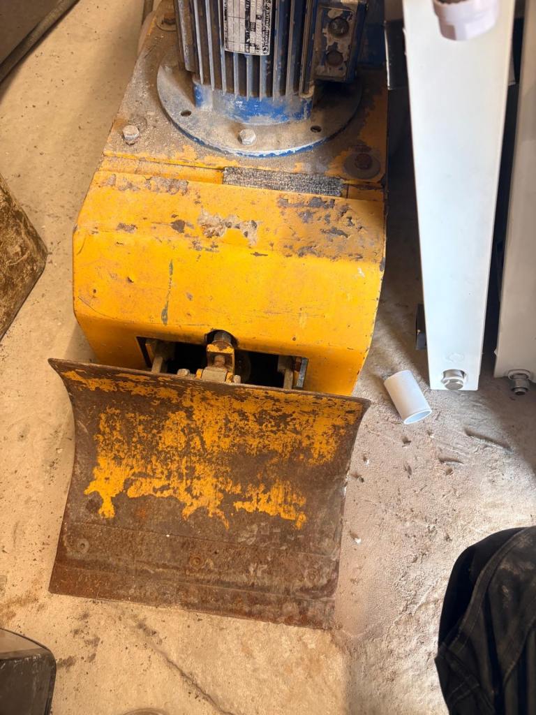 110 Volt floor lifter 