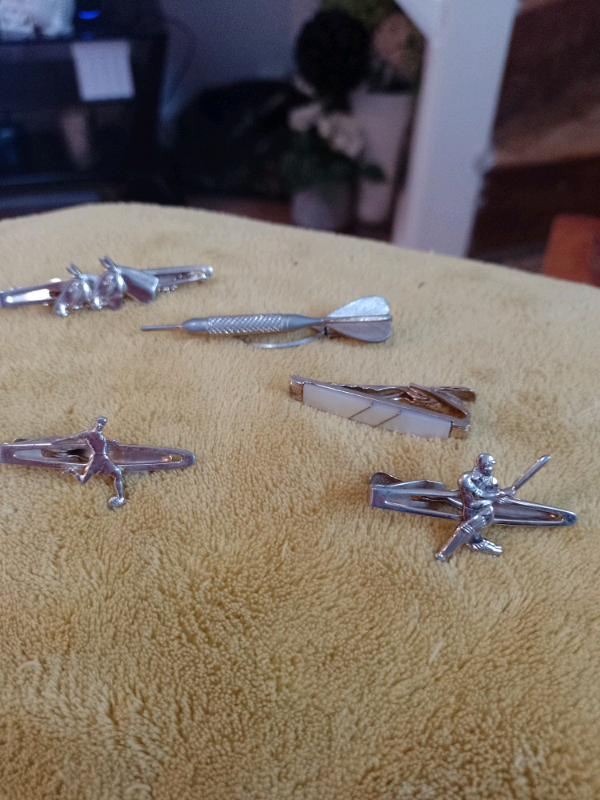 Nippy tie pins football cricket darts horse fishing +1 (Barhill)