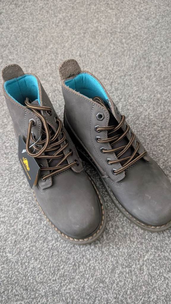 Brand New Grey women's Safety Boots with Tags