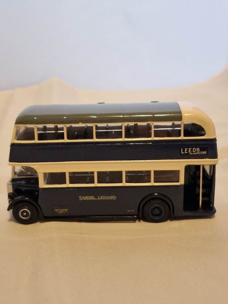 EFE 15903 'LEYLAND PD1 HIGHBRIDGE BUS, SAMUEL LEDGARD, LEEDS' 1:76 MIB/BOXED
