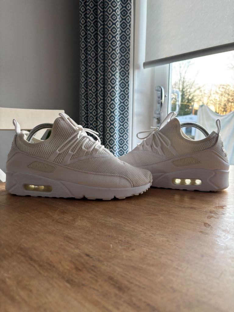 Nike Air Max 90 EZ U.K. size 8