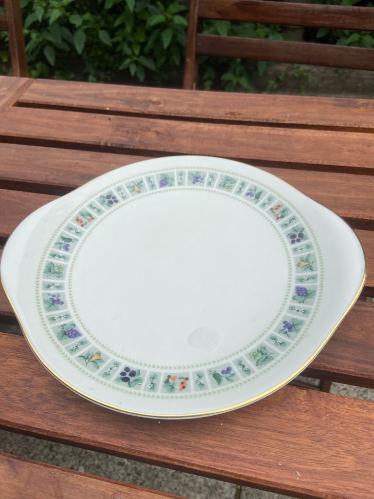 Cake plate Royal Doulton 
